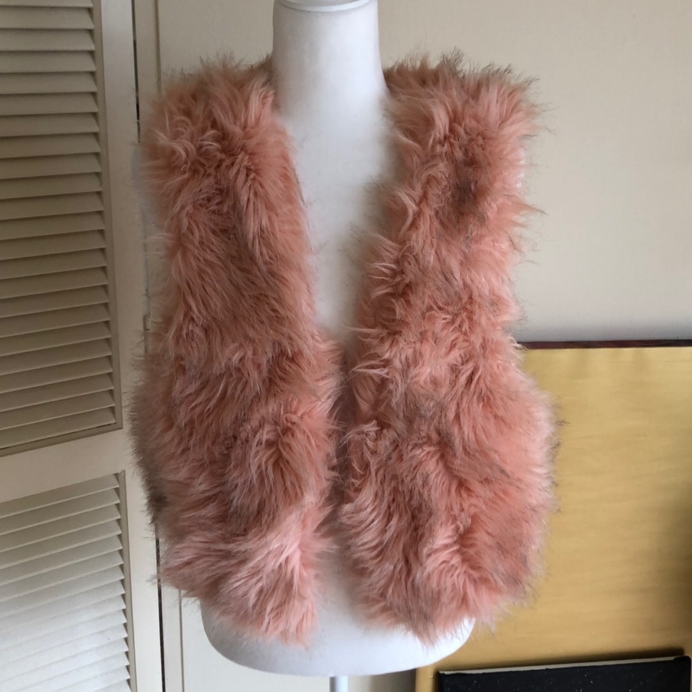 🍋 2 for 16🍋 Pink faux fur festival vest
